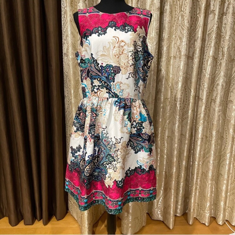 db Established 1962 Floral dress, size 4 - Picture 5 of 6